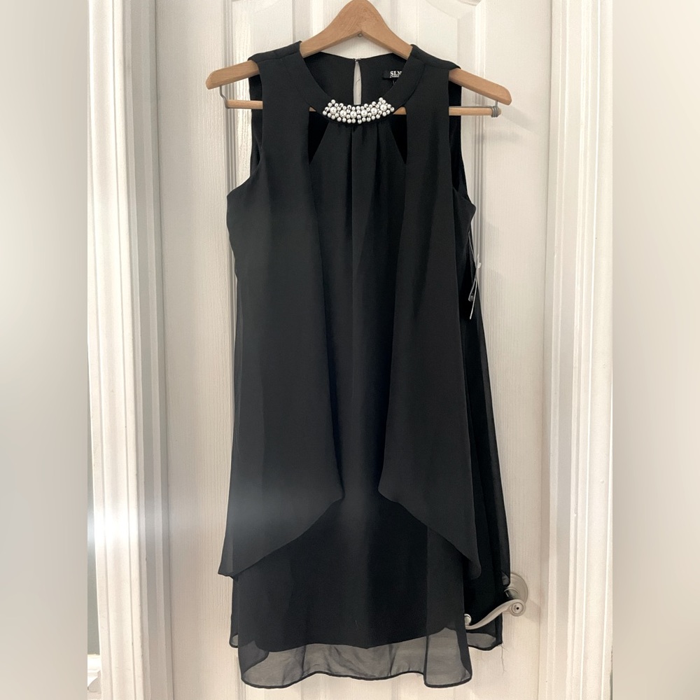 SLNY Double Keyhole Crew-Neck Pearl-Accent Chiffon Sleeveless Black Dress, 8P